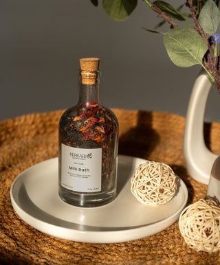 Herbaria Noir Soak milk bath – vegan Maris Sal soak with English lavender and coconut fruit powder