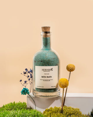 Herbaria Teal Soak milk bath – vegan Maris Sal soak with butterfly pea flower, rice bead exfoliation